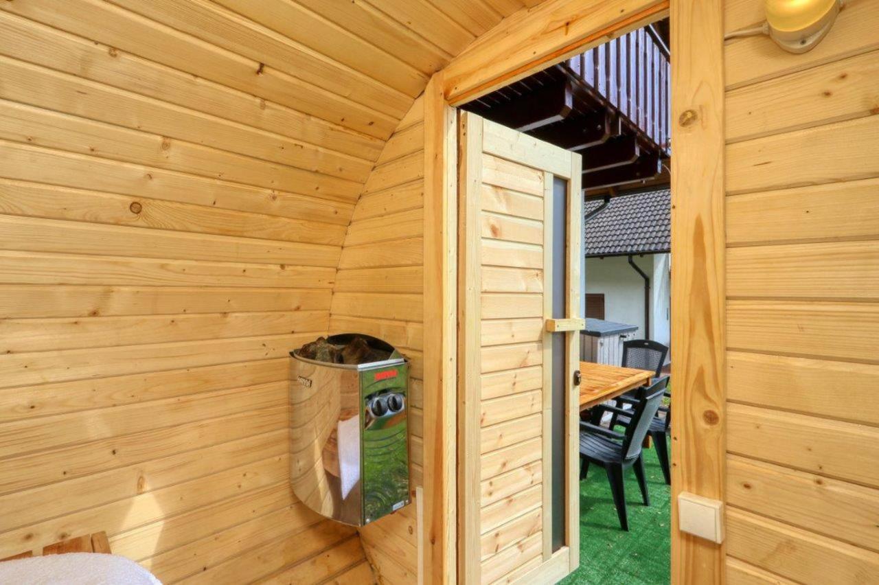 Seepark Kirchheim Ferienhaus Bei Vera Mit Sauna Zewnętrze zdjęcie